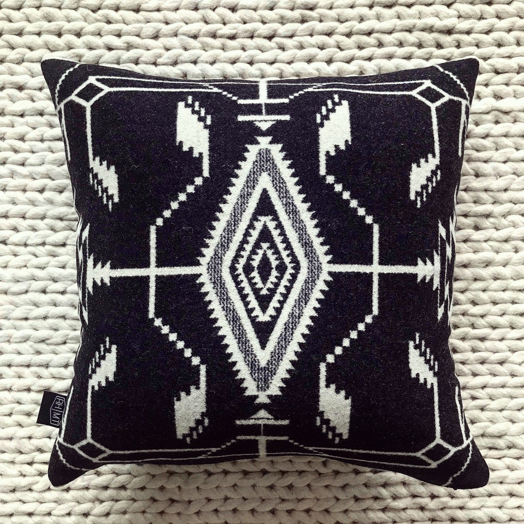 Tsi Mayoh Pendleton® Wool Pillow Cover - River House MT
